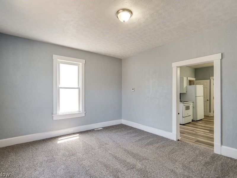 327 Schrock Place SW, Massillon, OH 44647 Photo 7