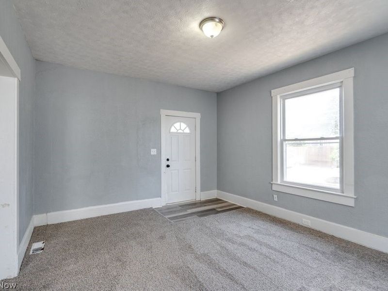327 Schrock Place SW, Massillon, OH 44647 Photo 9