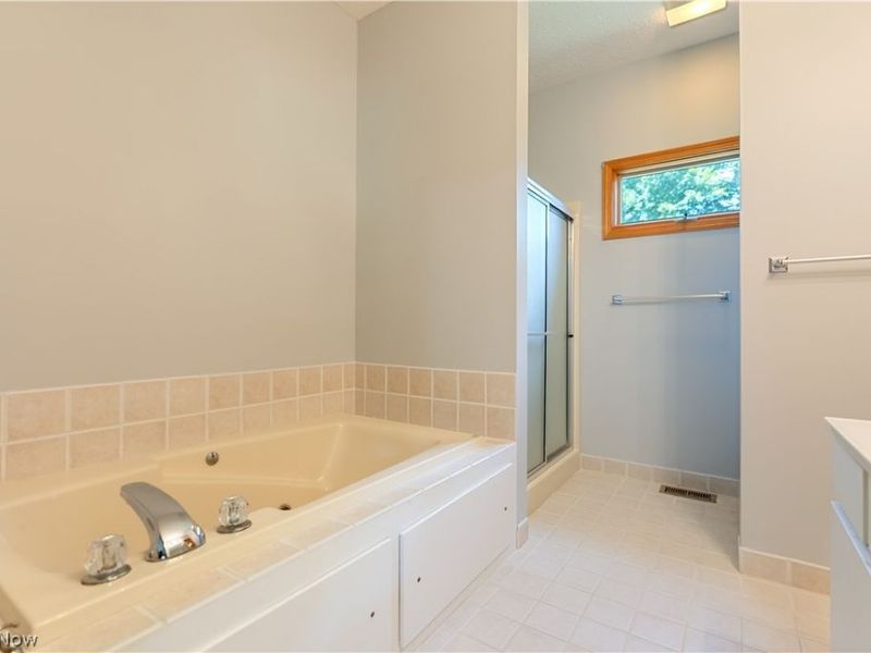 4524 Leawood Drive NE, Canton, OH 44714 Photo 26