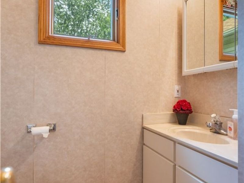 4524 Leawood Drive NE, Canton, OH 44714 Photo 36