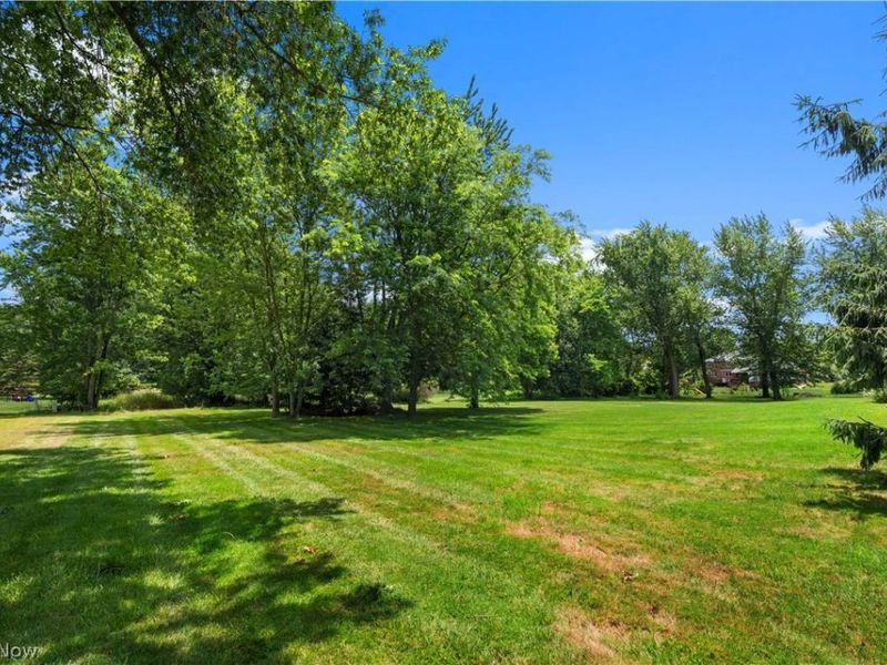 4524 Leawood Drive NE, Canton, OH 44714 Photo 5