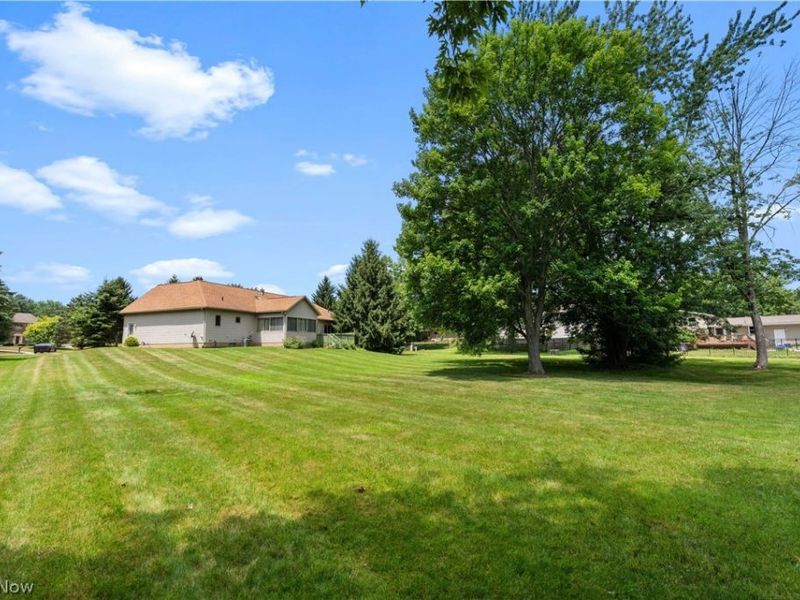 4524 Leawood Drive NE, Canton, OH 44714 Photo 7