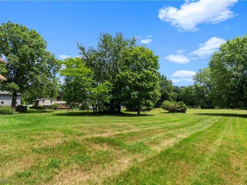 4524 Leawood Drive NE, Canton, OH 44714 Photo 8