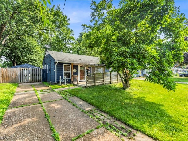 280 Kempton Drive, Berea, OH 44017 Photo 1