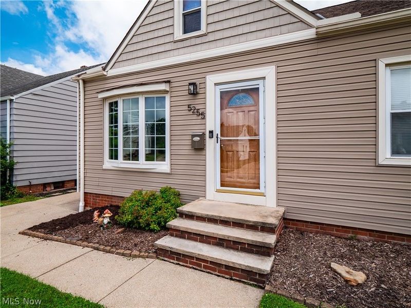 5255 W 46th Street, Parma, OH 44134 Photo 3
