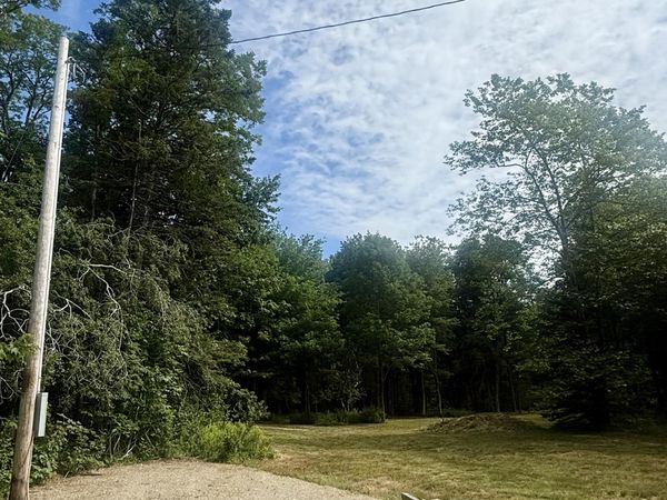4 Mccauley Lane , Deer Isle, ME 04627