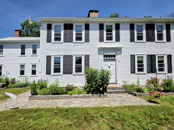 8 Christian Row, Buxton, ME 04093