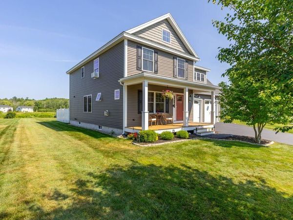 16 Cumberland Lane, Gorham, ME 04038