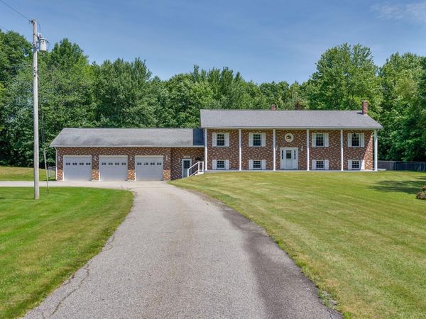 28 Edgecomb Road, Lisbon, ME 04252