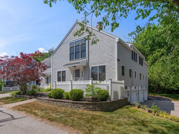 9 Benjamin Hubbard Lane, Unit 9, Kennebunk, ME 04043