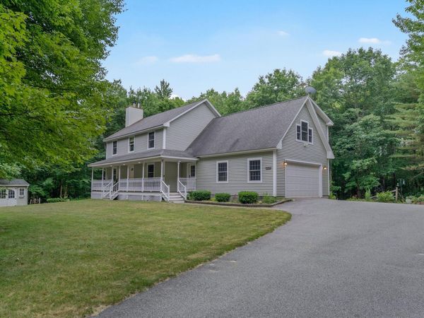 14 Rosewood Lane, New Gloucester, ME 04260