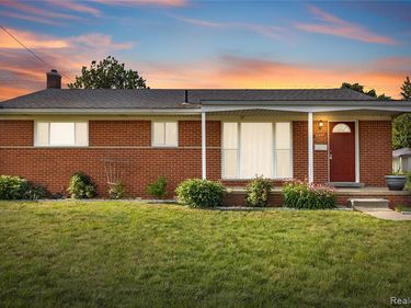 5201 Arden Avenue, Warren, MI 48092