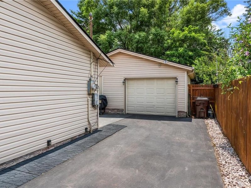 1093 Frost Circle Drive, Xenia, OH 45385 Photo 4