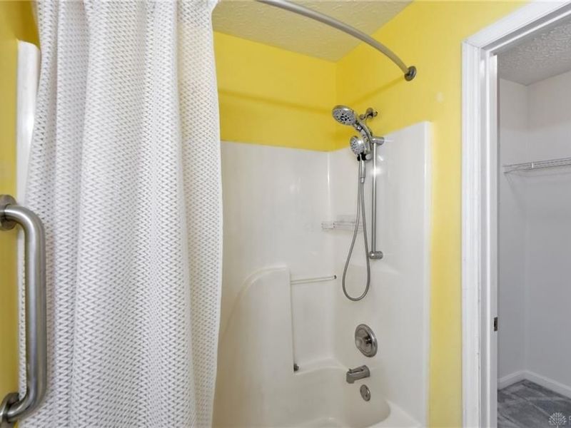 7418 Brookstone Drive, Franklin Township, OH 45005 Photo 32