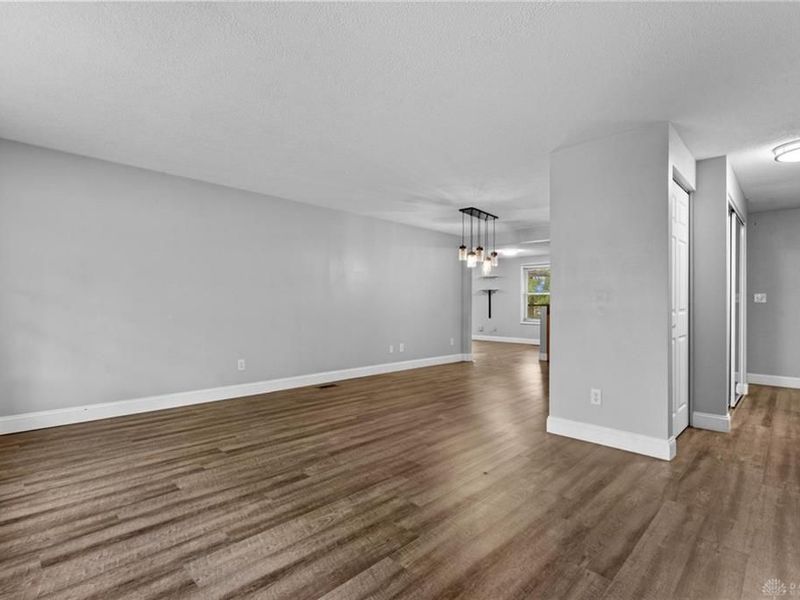 5469 Woodgate Drive, Huber Heights, OH 45424 Photo 10