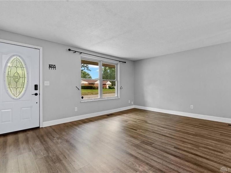 5469 Woodgate Drive, Huber Heights, OH 45424 Photo 11