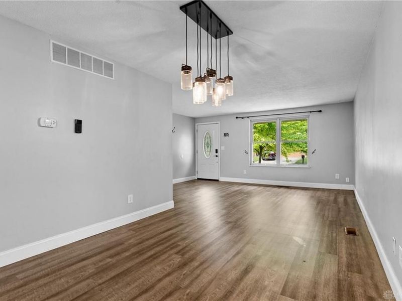 5469 Woodgate Drive, Huber Heights, OH 45424 Photo 15
