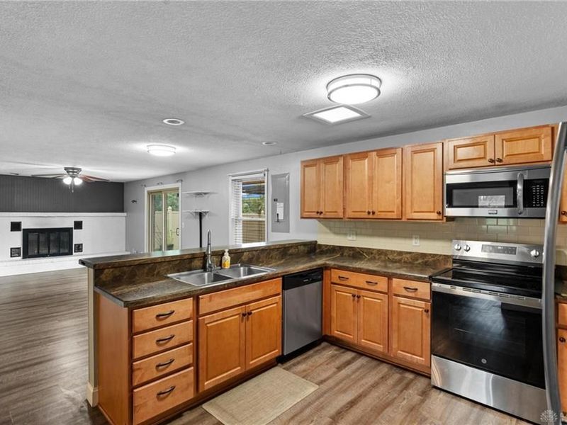 5469 Woodgate Drive, Huber Heights, OH 45424 Photo 18