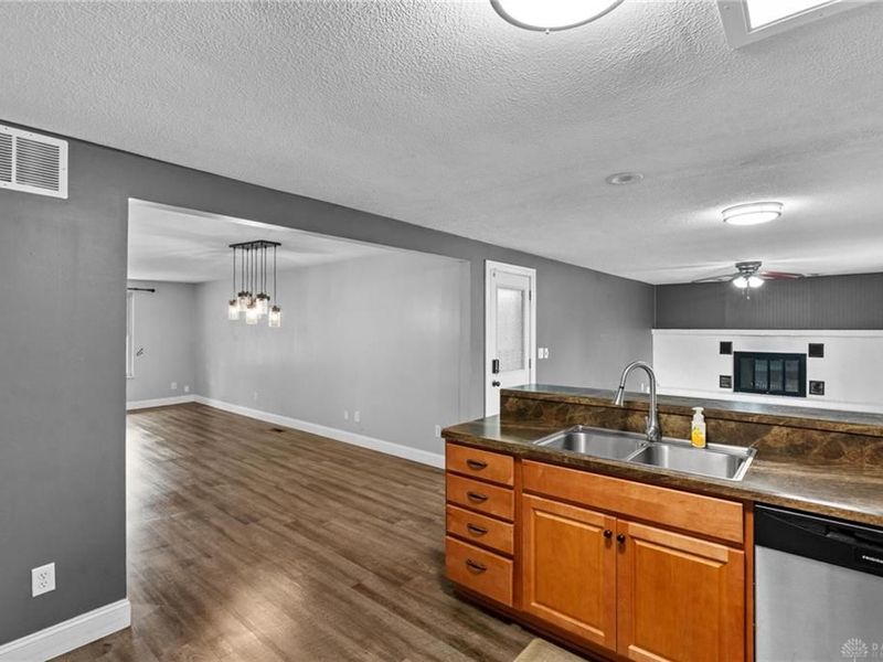 5469 Woodgate Drive, Huber Heights, OH 45424 Photo 19