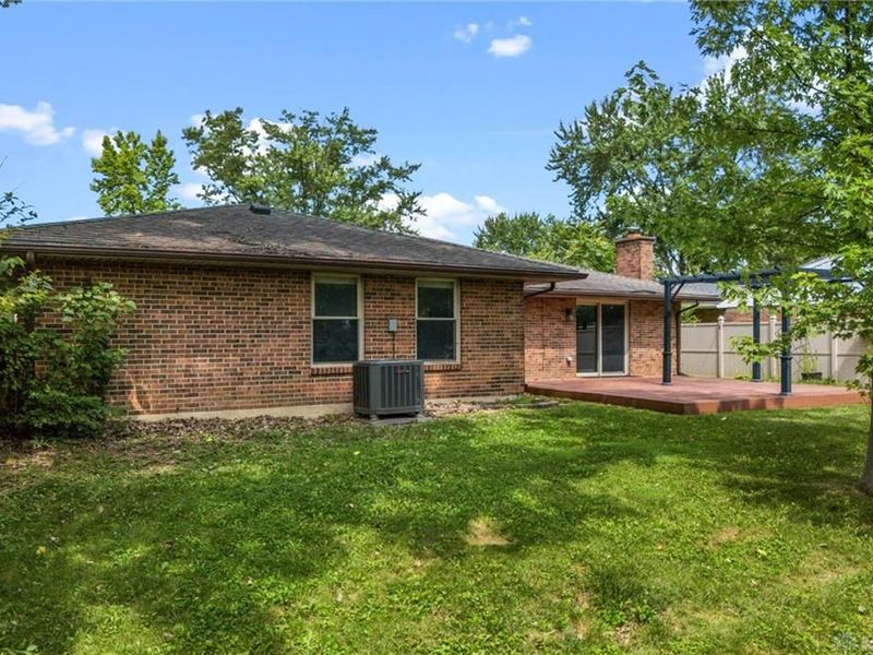 5469 Woodgate Drive, Huber Heights, OH 45424 Photo 5
