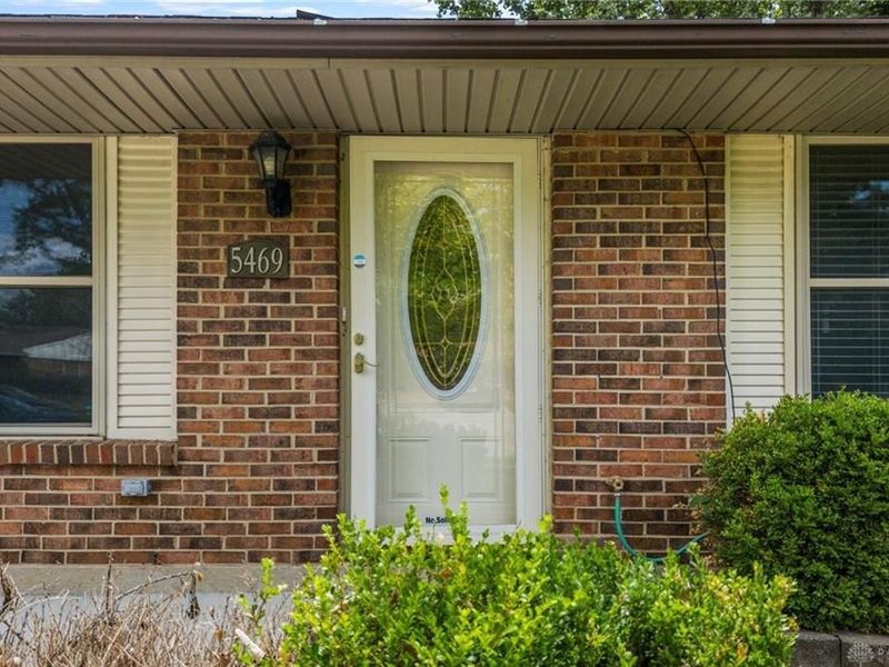 5469 Woodgate Drive, Huber Heights, OH 45424 Photo 8