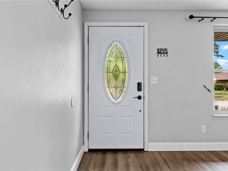 5469 Woodgate Drive, Huber Heights, OH 45424 Photo 9