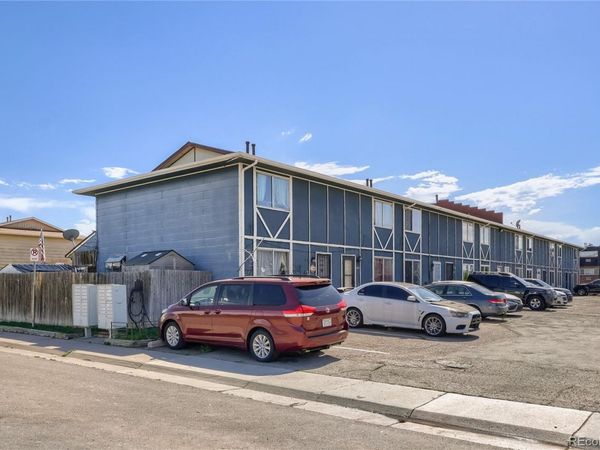 1435 Norfolk Street , Aurora, CO 80011