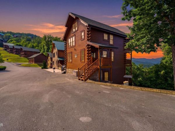 2809 White Oak Ridge Lane , Sevierville, TN 37862
