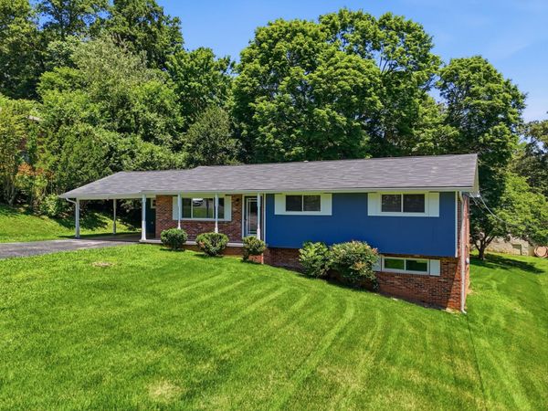 15 Holiday Lane , Chattanooga, TN 37415