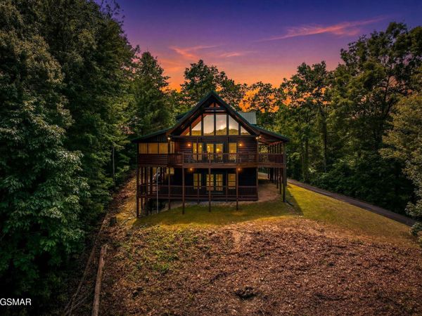 4524 Whetstone Road , Sevierville, TN 37862