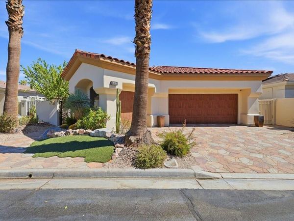 370 Gold Canyon Drive, Palm Desert, CA 92211