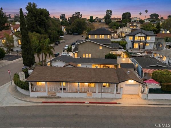 411 S Hewes St, Orange, CA 92869