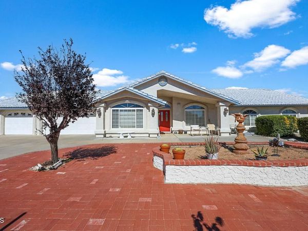 6754 Braceo Street, Oak Hills, CA 92344