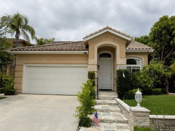 377 Anzio, Oak Park, CA 91377