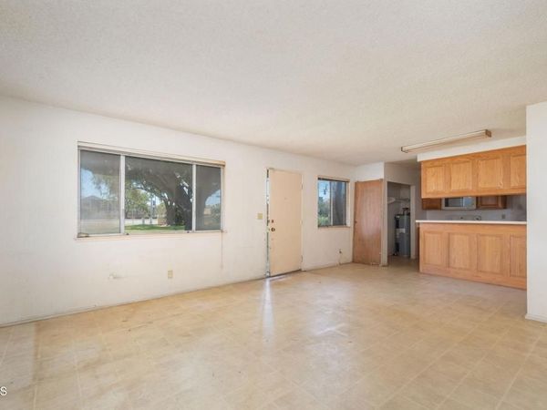 2694 Victoria Avenue, Port Hueneme, CA 93041