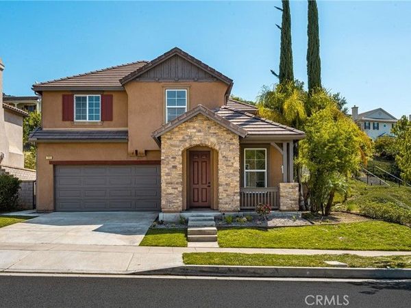 705 E Lemon Swirl, Azusa, CA 91702