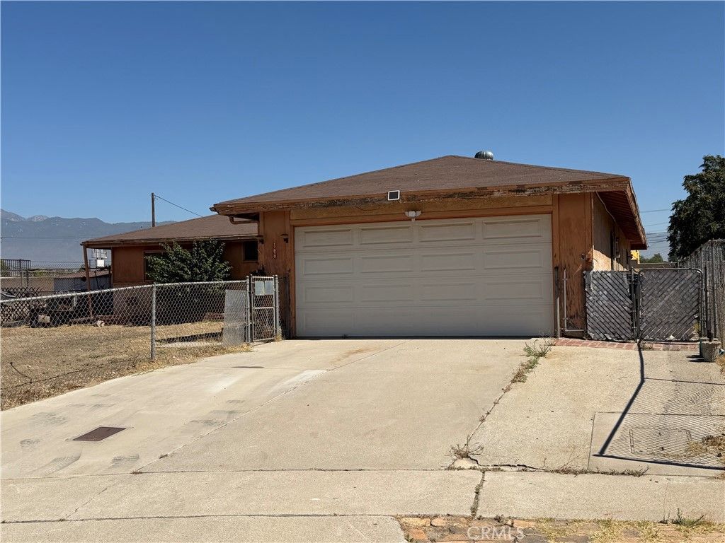 17810 Vine, Fontana, CA 92335 Main Photo