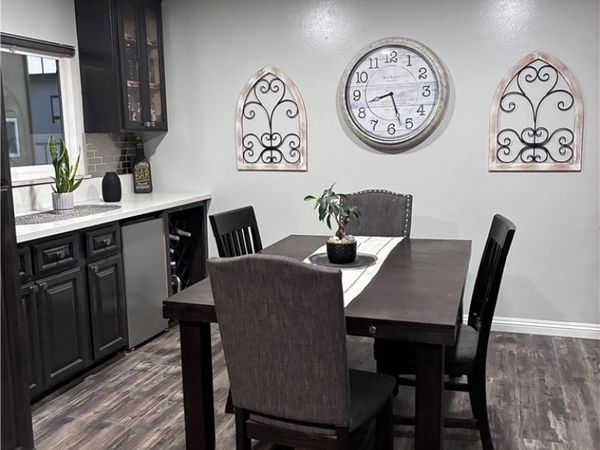 1900 W Glenoaks Avenue, Anaheim, CA 92801