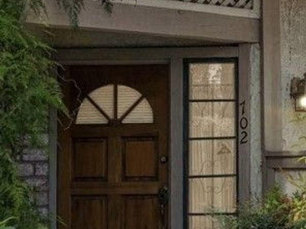7100 Balboa Boulevard, Unit 702, Lake Balboa, CA 91406