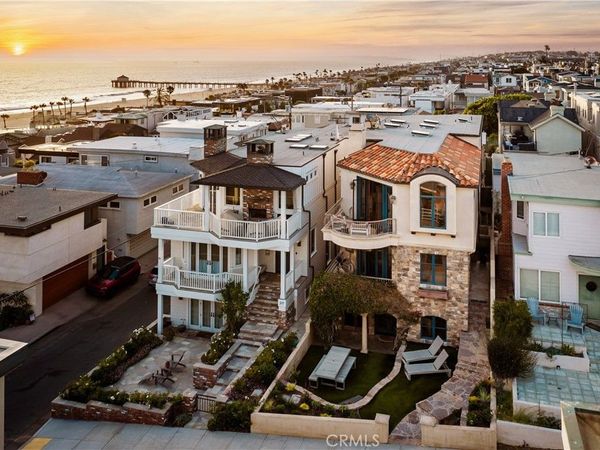221 3rd, Manhattan Beach, CA 90266