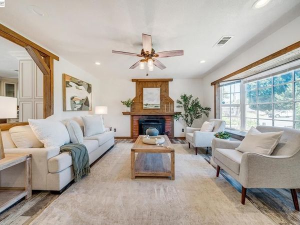 5405 Farina Ln, Fremont, CA 94538