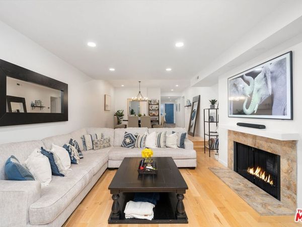 4338 Redwood Avenue, Unit B213, Marina Del Rey, CA 90292