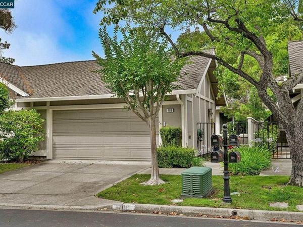 706 Lakeside Ct, Danville, CA 94526
