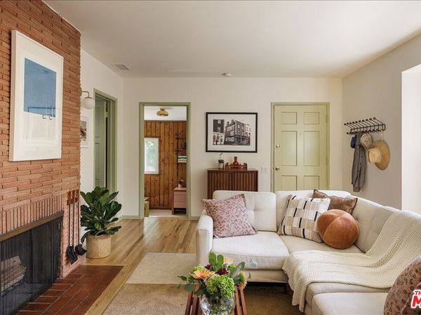 3510 Ferncroft Road, Los Angeles, CA 90039