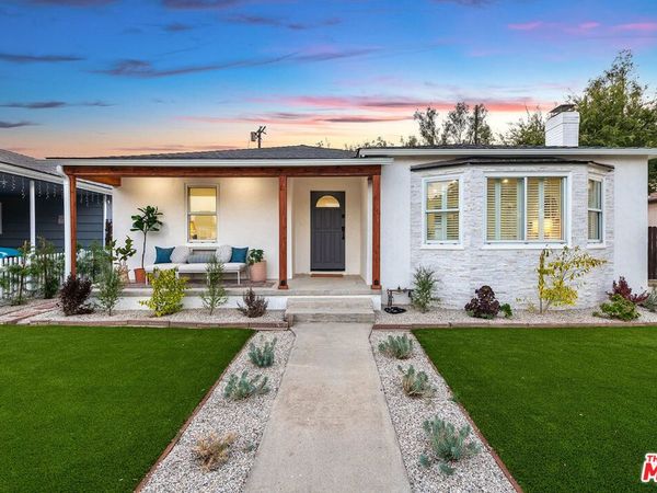 8729 Mcconnell Avenue, Los Angeles, CA 90045