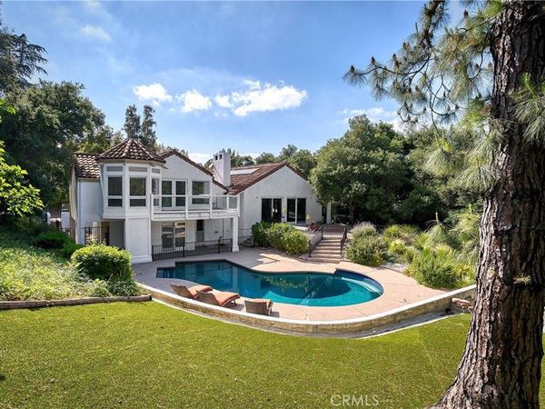 4414 Park Mallorca, Calabasas, CA 91302
