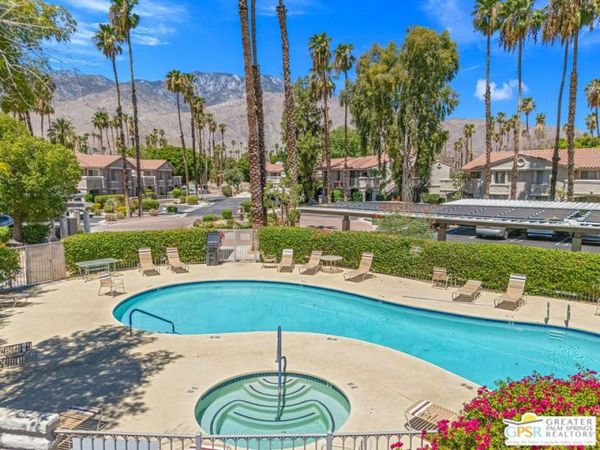 2700 E Mesquite Avenue, Unit E26, Palm Springs, CA 92264