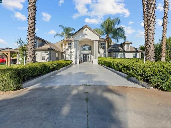 12732 N West Ln, Lodi, CA 95240