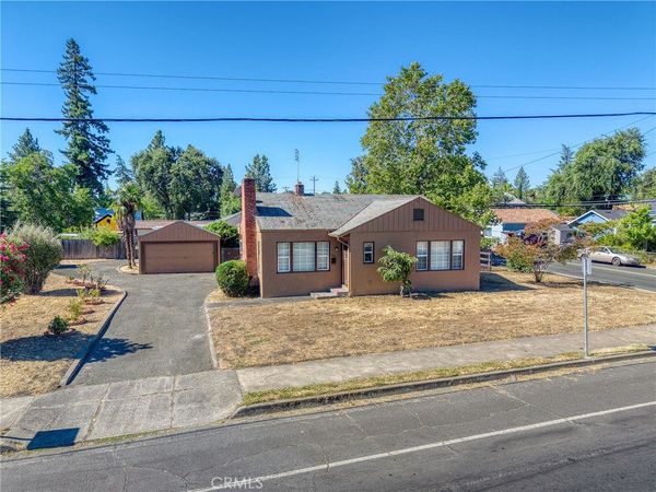 295 Clearlake Avenue, Lakeport, CA 95453