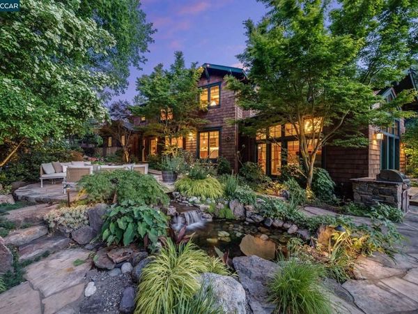 30 Greenwood Ct, Orinda, CA 94563